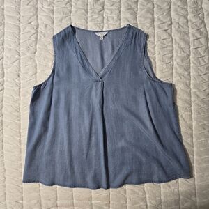 Time and Tru Light Blue V-Neck Tank Top